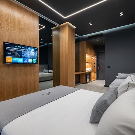 Gest Hotel Radhima Kültér fotó