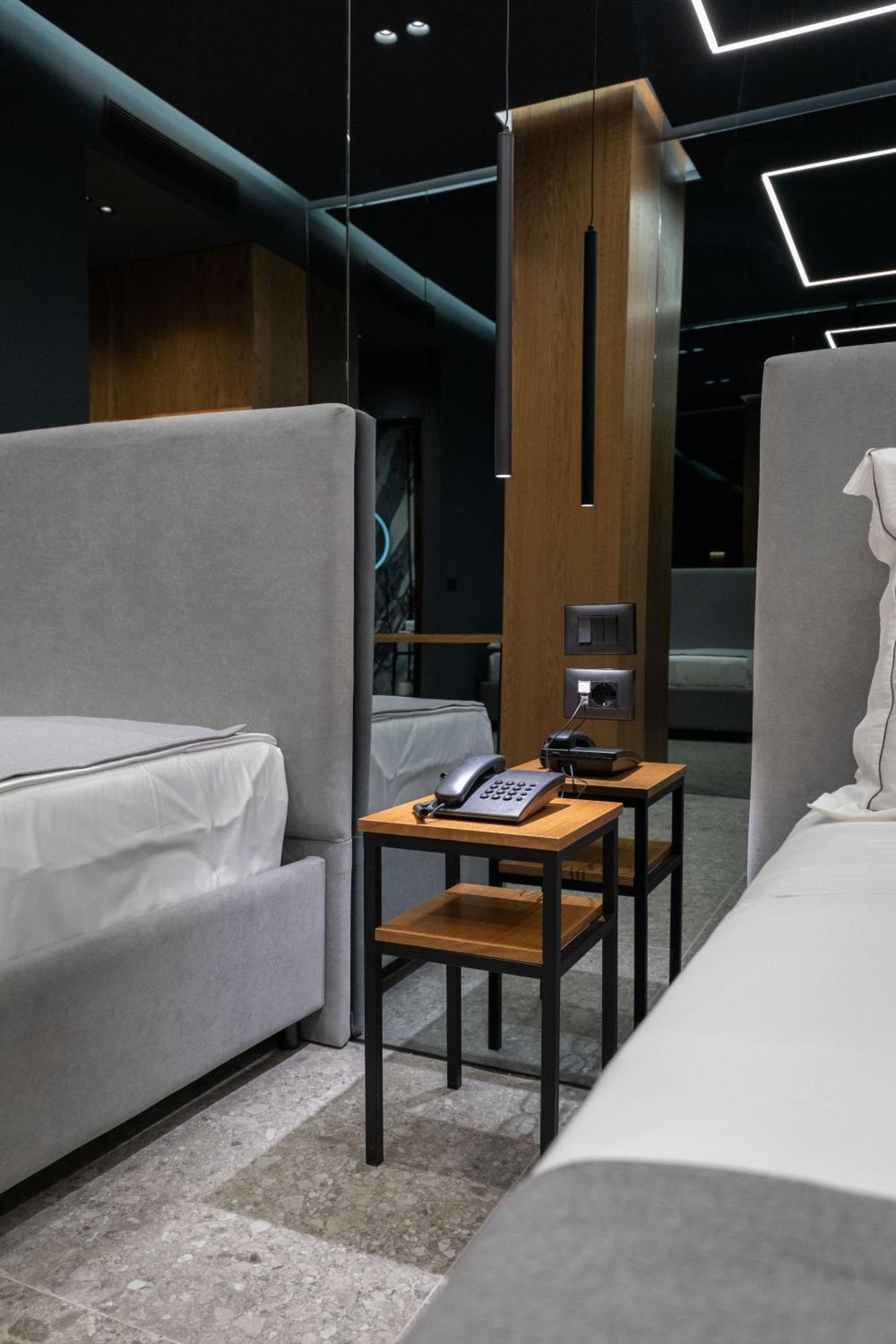 Gest Hotel Radhima Kültér fotó