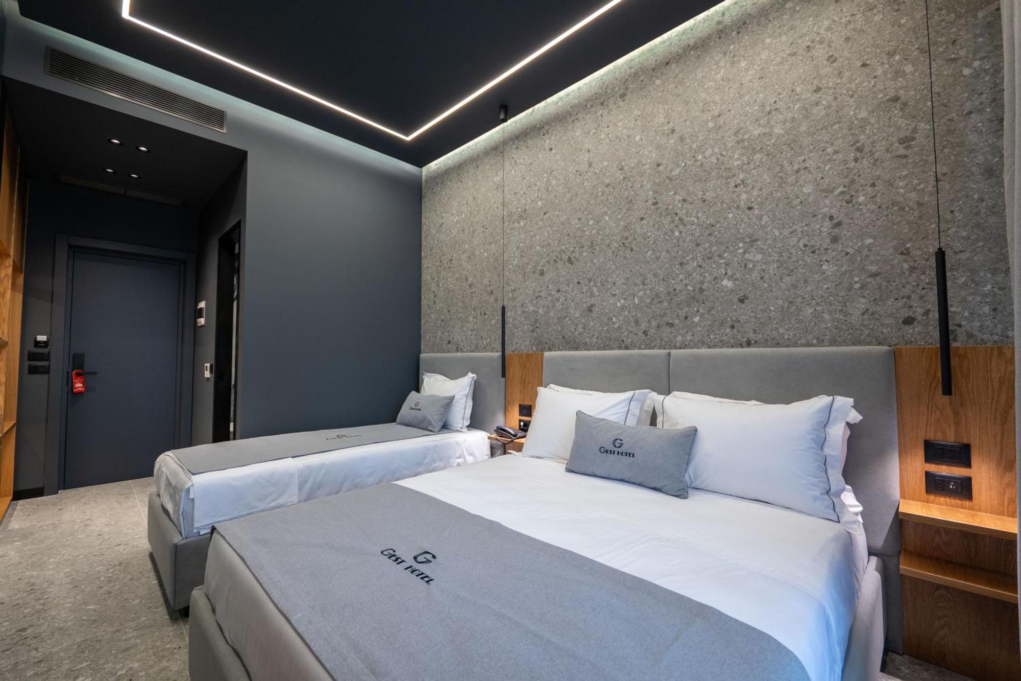 Gest Hotel Radhima Kültér fotó
