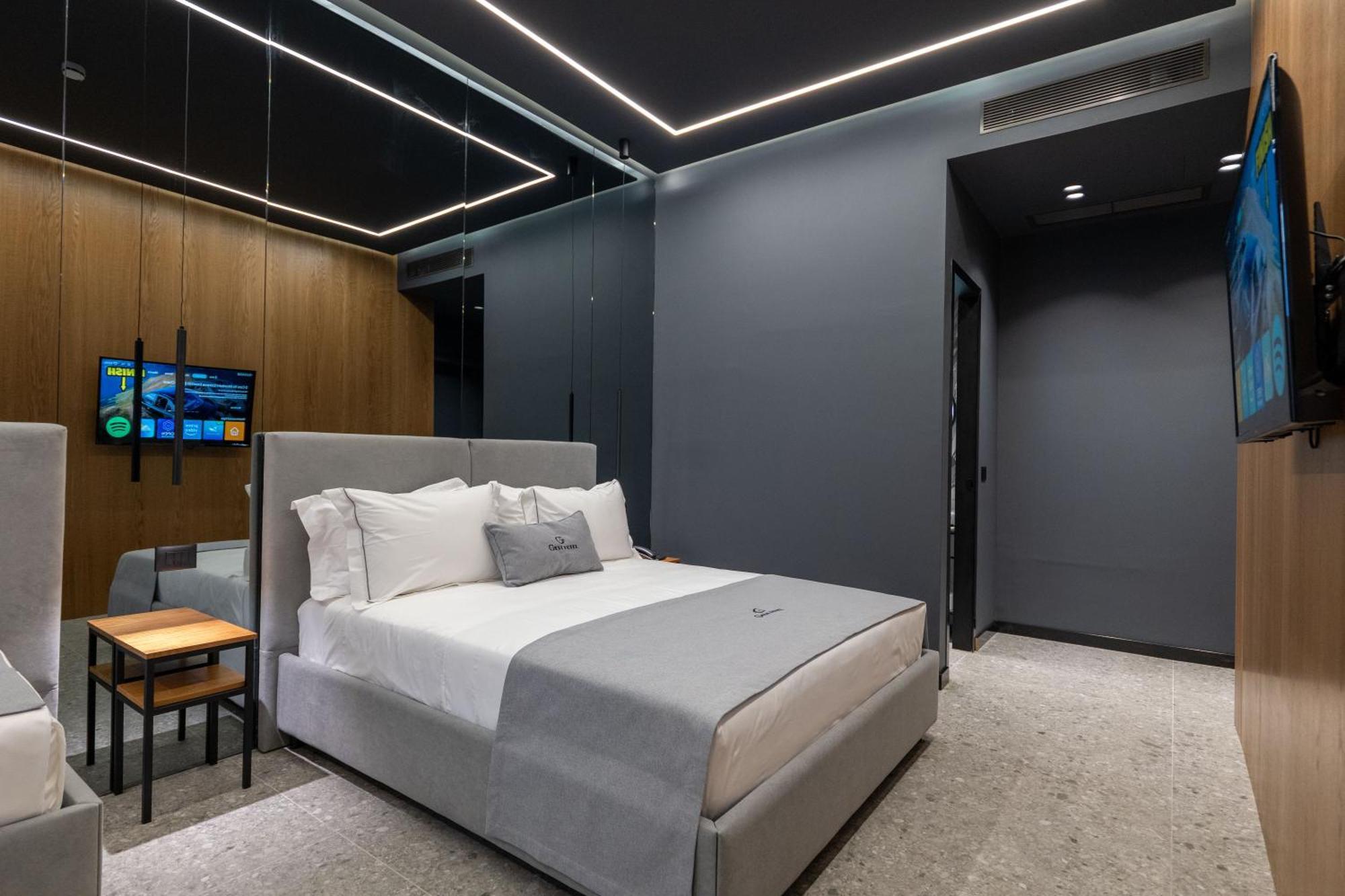 Gest Hotel Radhima Kültér fotó