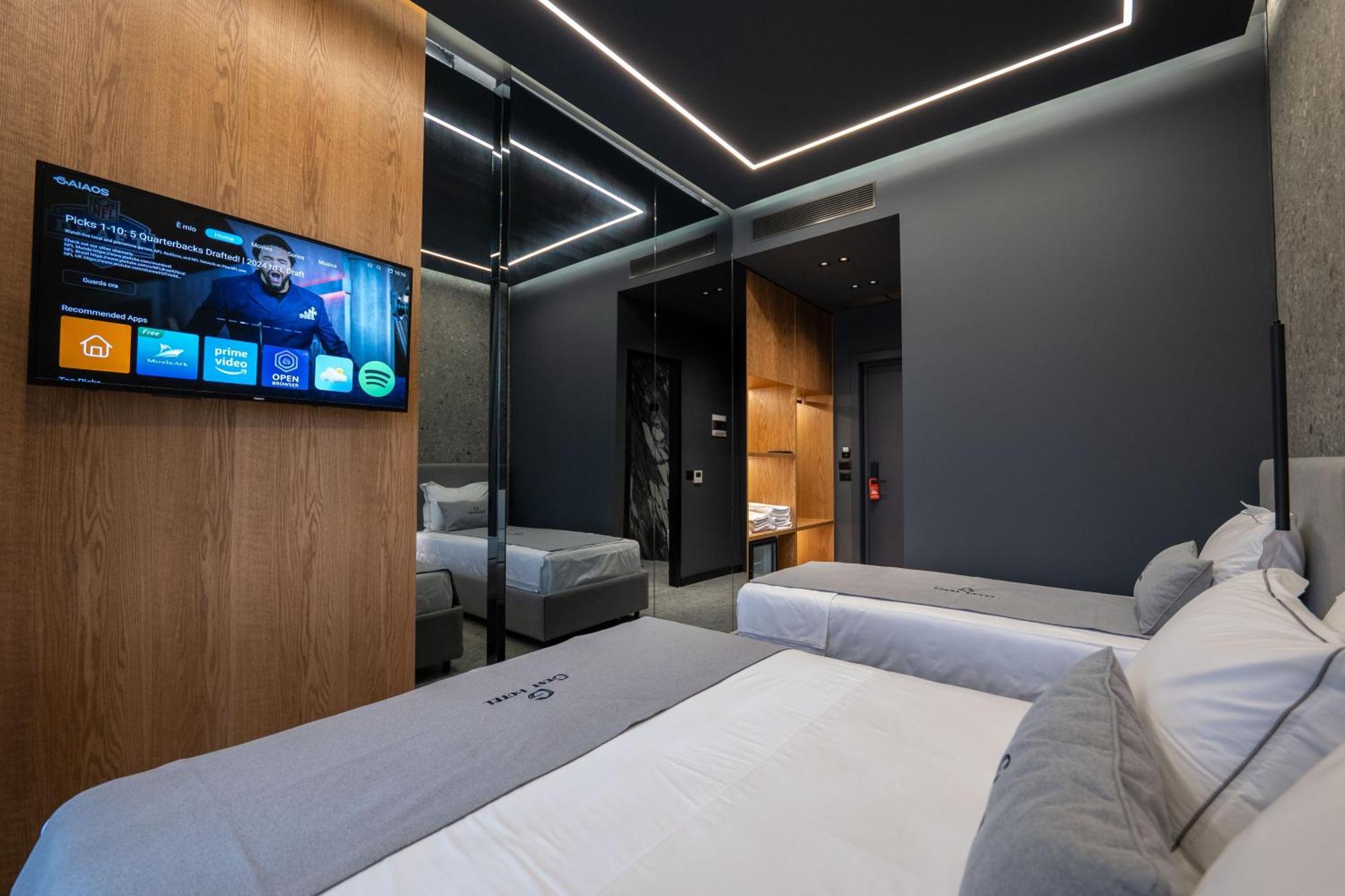 Gest Hotel Radhima Kültér fotó