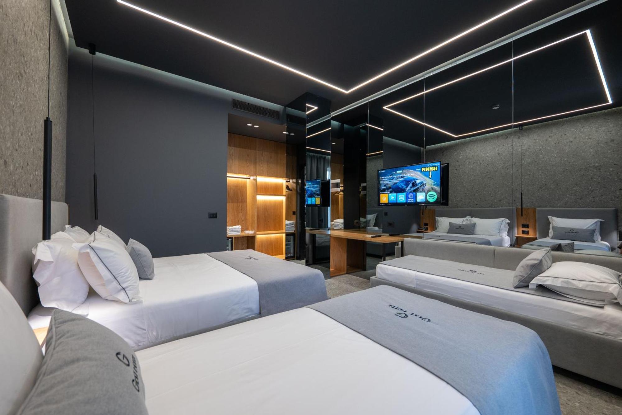 Gest Hotel Radhima Kültér fotó