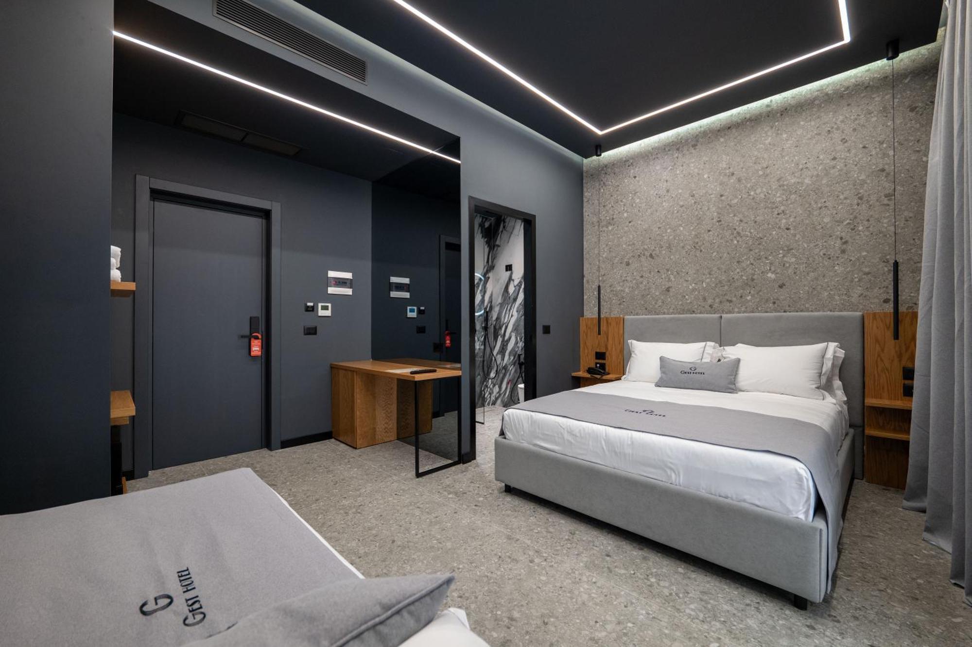 Gest Hotel Radhima Kültér fotó