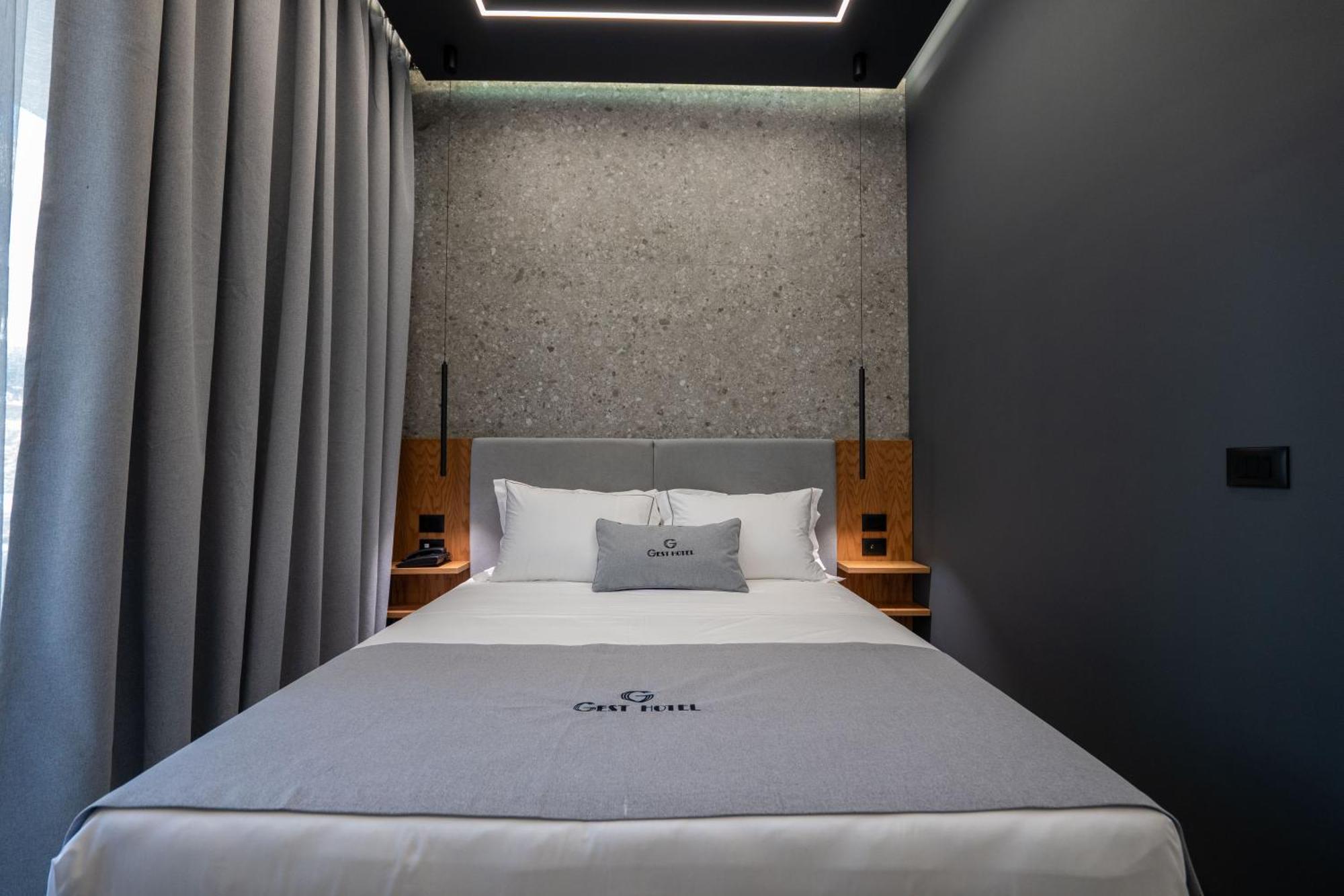 Gest Hotel Radhima Kültér fotó