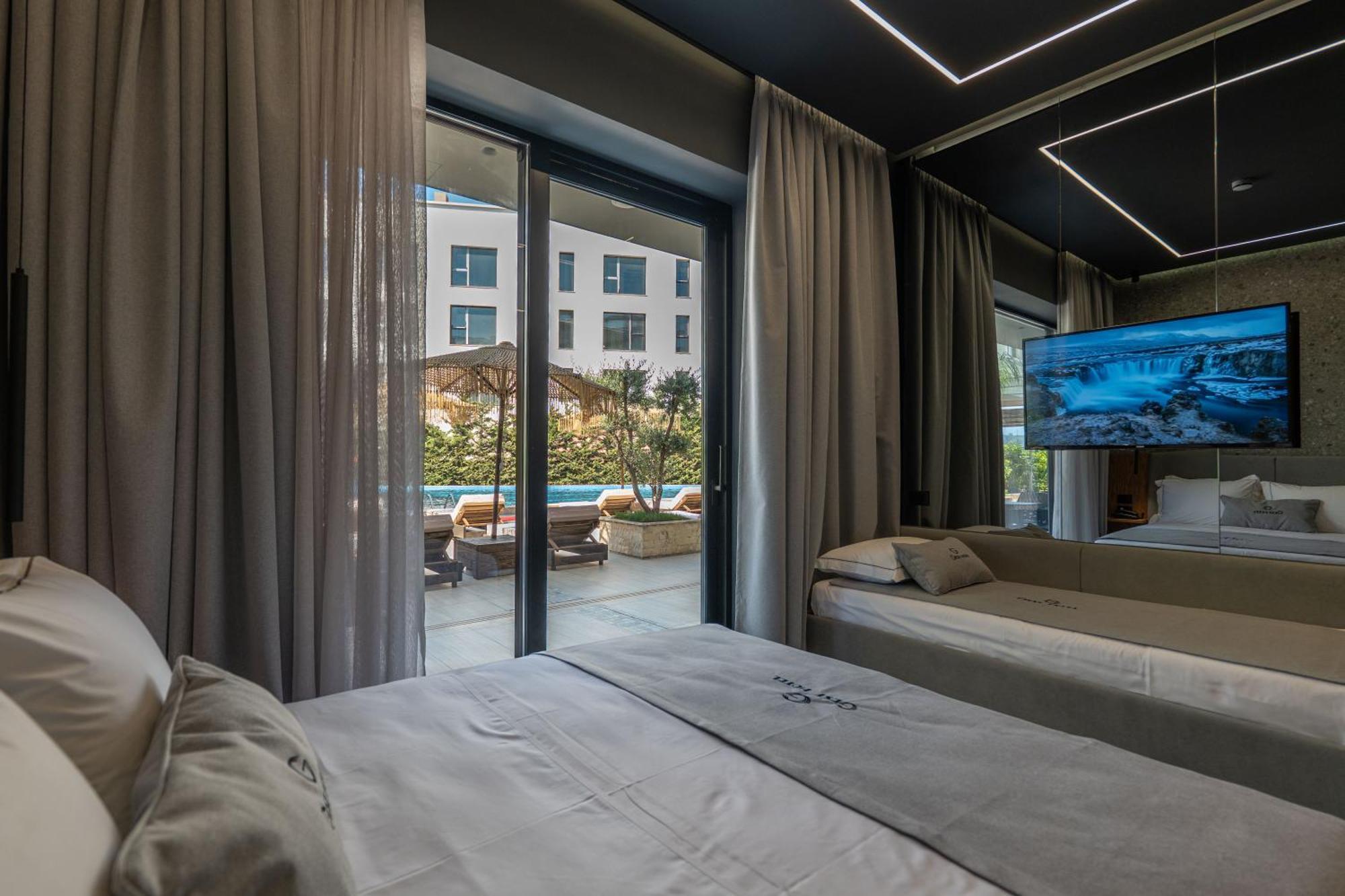 Gest Hotel Radhima Kültér fotó