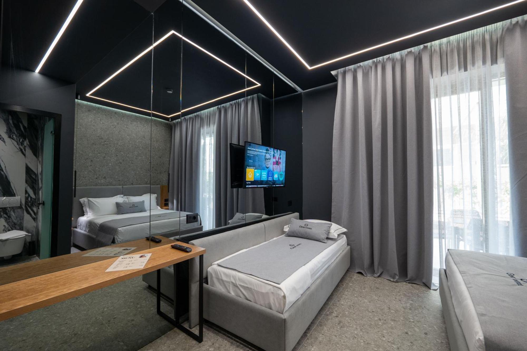 Gest Hotel Radhima Kültér fotó