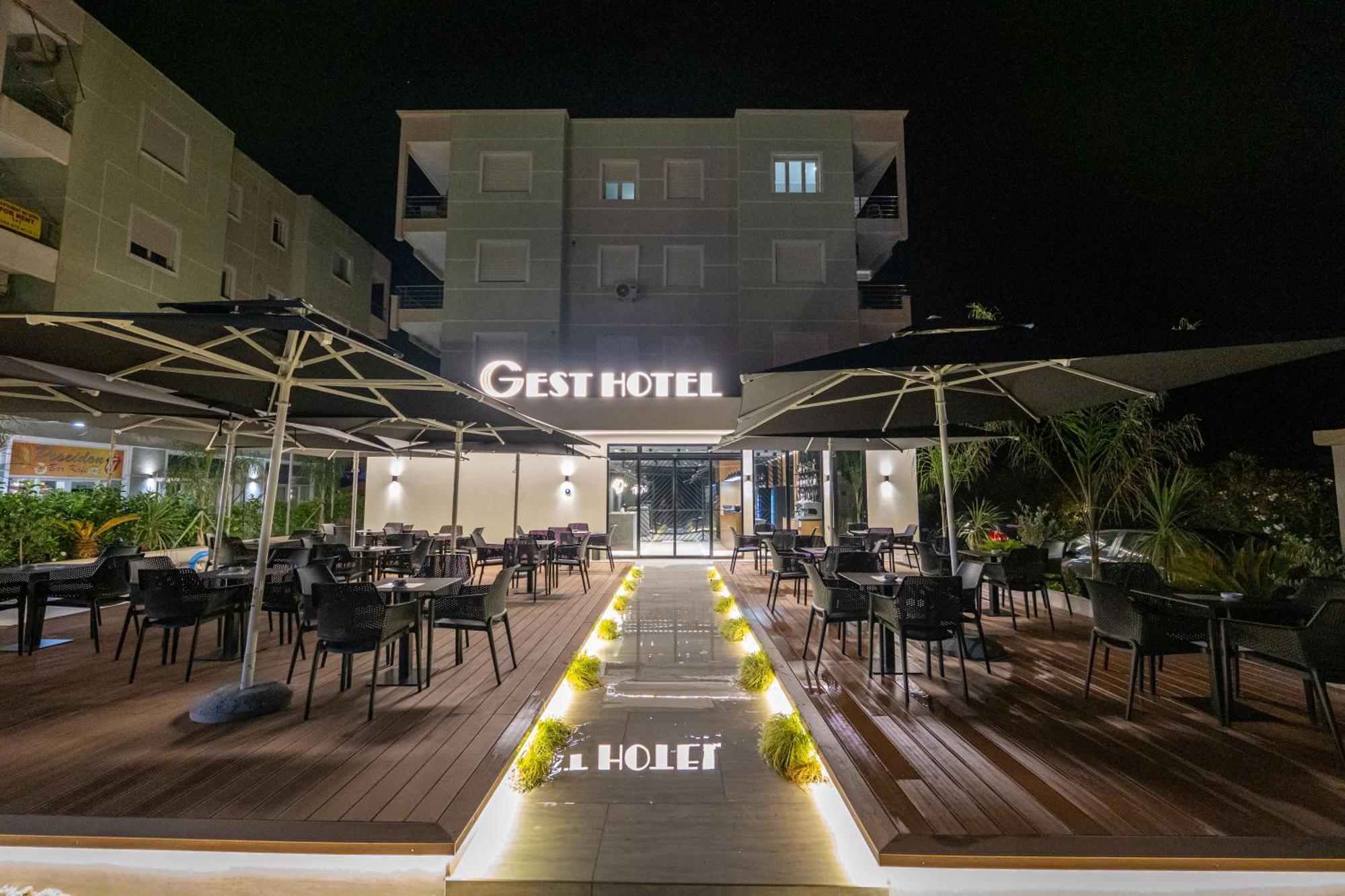Gest Hotel Radhima Kültér fotó